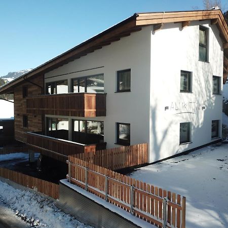 Almhittn - Luxus Appartements Финкенберг Экстерьер фото