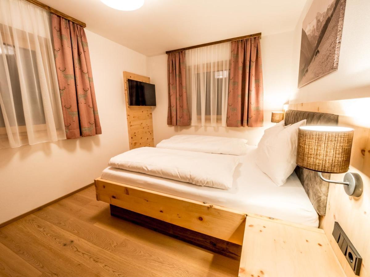 Almhittn - Luxus Appartements Финкенберг Экстерьер фото