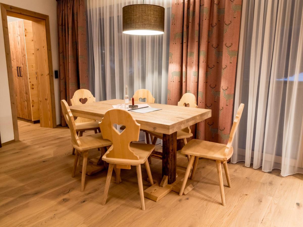 Almhittn - Luxus Appartements Финкенберг Экстерьер фото