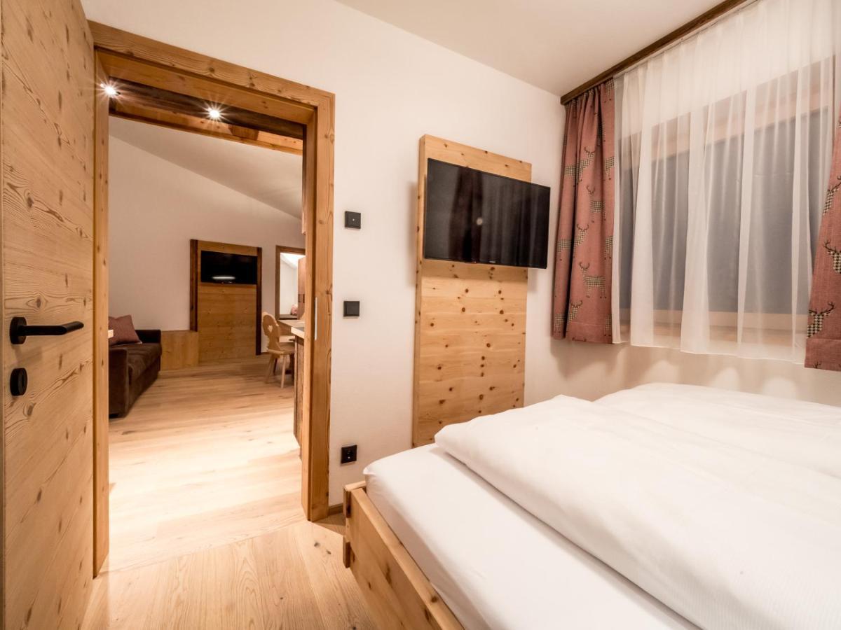Almhittn - Luxus Appartements Финкенберг Экстерьер фото