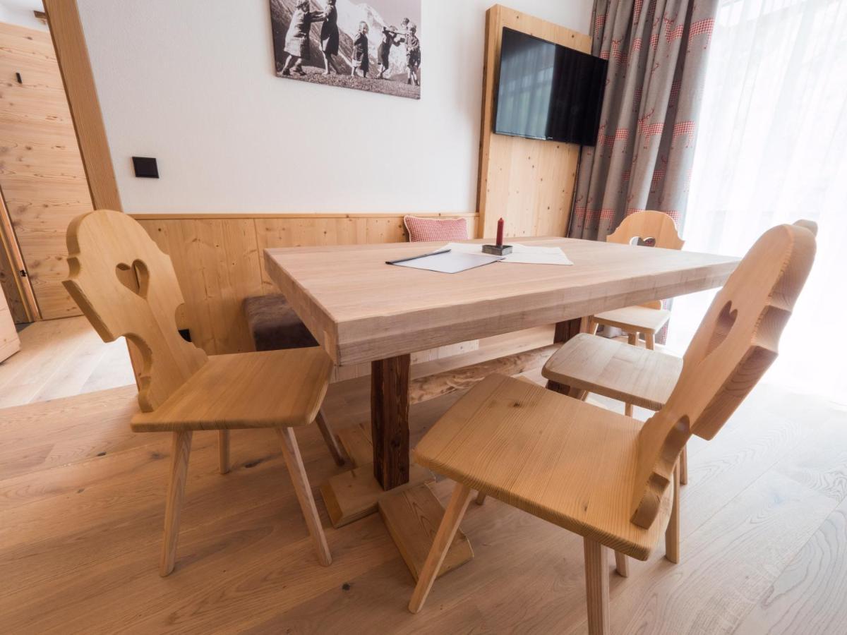 Almhittn - Luxus Appartements Финкенберг Экстерьер фото