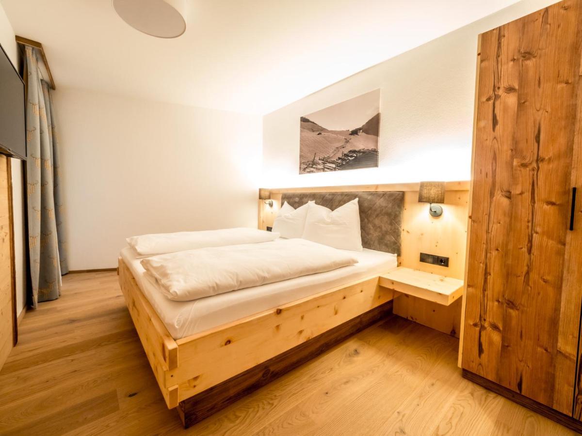 Almhittn - Luxus Appartements Финкенберг Экстерьер фото